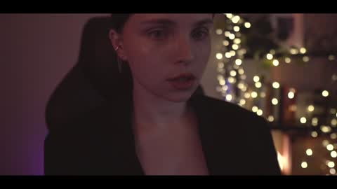 Snapshot of running_with_the_wolves chatting on 12/24/24, 10:28 Elena online show from 12/24/24, 10:28