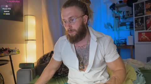 Snapshot of rusbigpaul chatting on 03/09/25, 06:00 Paul online show from 03/09/25, 06:00