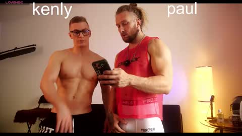 Snapshot of rusbigpaul chatting on 10/06/25, 12:13 Paul online show from 10/06/25, 12:13