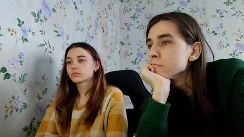 Snapshot of rusmedium chatting on 04/08/26, 07:41 Lisa and Vlad online show from 04/08/26, 07:41