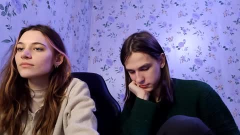 Snapshot of rusmedium chatting on 04/10/26, 07:40 Lisa and Vlad online show from 04/10/26, 07:40