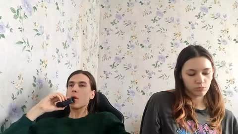 Snapshot of rusmedium chatting on 04/16/26, 07:31 Lisa and Vlad online show from 04/16/26, 07:31