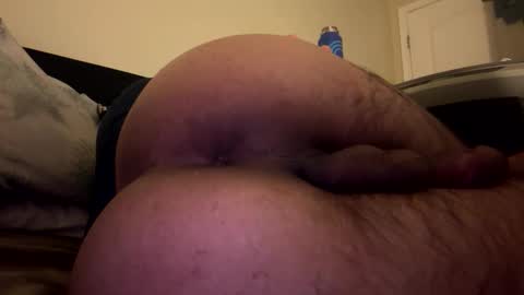 Snapshot of russ22303 chatting on 04/15/26, 10:44 russ22303 online show from 04/15/26, 10:44