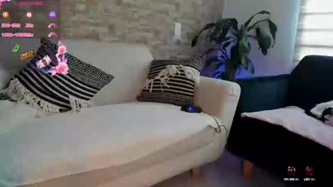 Lorenn online show from 02/21/25, 09:11