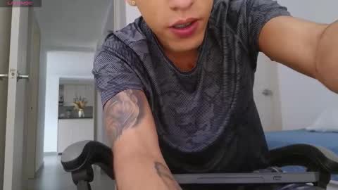  R U S S E L L  online show from 12/15/25, 06:34