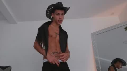  R U S S E L L  online show from 01/11/26, 04:01