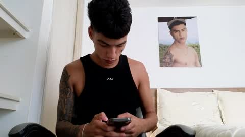  R U S S E L L  online show from 04/02/26, 08:39