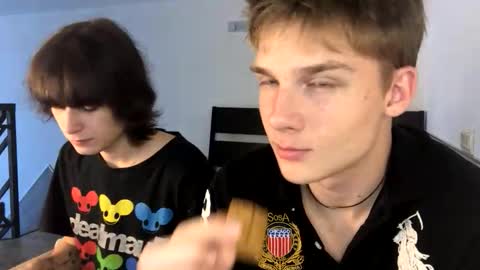 2 brothers Adam and Alex online show from 09/23/25, 10:07