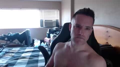 rustic_cuse_777 online show from 03/25/26, 08:15