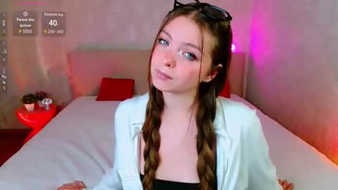 Snapshot of ruta_ chatting on 07/14/26, 04:34 RutaYoung online show from 07/14/26, 04:34