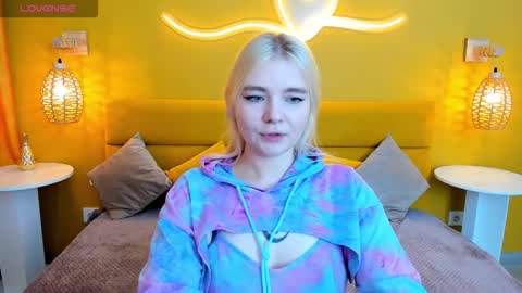 ruthbryant online show from 10/12/25, 01:59