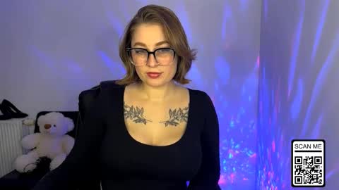 Nika online show from 12/21/25, 07:54