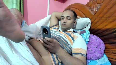 Snapshot of rwb17 chatting on 12/18/25, 08:53 rwb17 online show from 12/18/25, 08:53