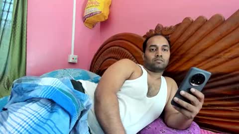 Snapshot of rwb17 chatting on 02/02/26, 09:52 rwb17 online show from 02/02/26, 09:52