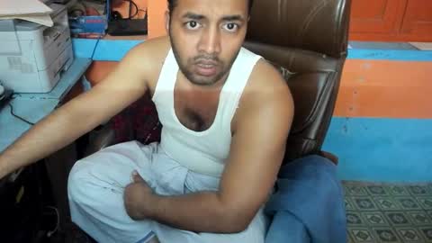 Snapshot of rwb17 chatting on 02/05/26, 09:25 rwb17 online show from 02/05/26, 09:25