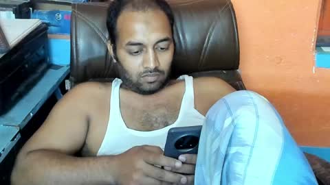 Snapshot of rwb17 chatting on 04/01/26, 01:41 rwb17 online show from 04/01/26, 01:41