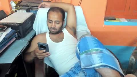 Snapshot of rwb17 chatting on 04/03/26, 09:07 rwb17 online show from 04/03/26, 09:07