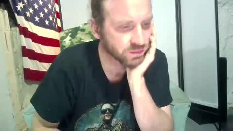 Snapshot of rwb1982 chatting on 10/12/25, 02:32 rwb1982 online show from 10/12/25, 02:32