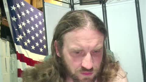 Snapshot of rwb1982 chatting on 10/18/25, 01:12 rwb1982 online show from 10/18/25, 01:12