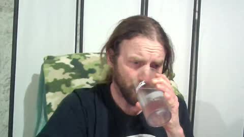 rwb1982 online show from 04/19/26, 08:11