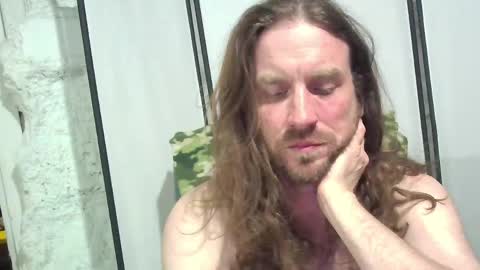 rwb1982 online show from 05/11/26, 10:40