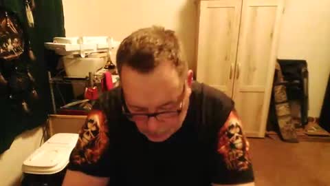 Snapshot of rwzar_0712 chatting on 09/25/25, 01:20 rwzar_0712 online show from 09/25/25, 01:20