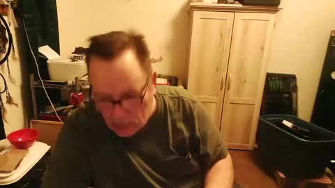 Snapshot of rwzar_0712 chatting on 10/19/25, 02:56 rwzar_0712 online show from 10/19/25, 02:56