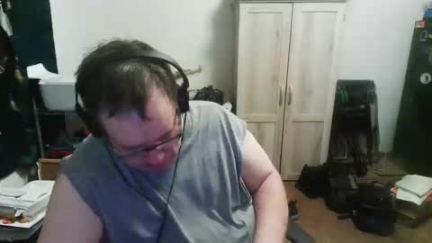 Snapshot of rwzar_0712 chatting on 11/14/25, 11:46 rwzar_0712 online show from 11/14/25, 11:46