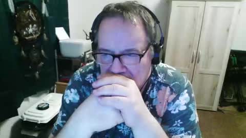 Snapshot of rwzar_0712 chatting on 11/29/25, 04:04 rwzar_0712 online show from 11/29/25, 04:04