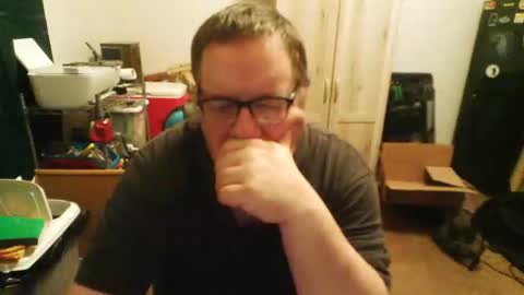 Snapshot of rwzar_0712 chatting on 12/02/25, 05:35 rwzar_0712 online show from 12/02/25, 05:35