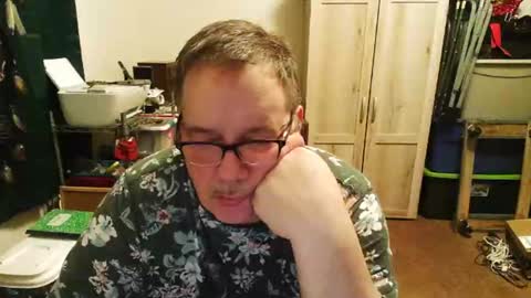 Snapshot of rwzar_0712 chatting on 12/21/25, 02:08 rwzar_0712 online show from 12/21/25, 02:08