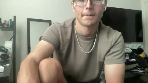 Snapshot of ryan287747 chatting on 06/14/26, 10:34 ryan online show from 06/14/26, 10:34