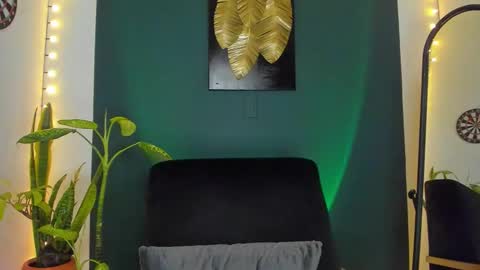 Snapshot of ryan_doyle chatting on 09/17/25, 01:18 Ryan independent model online show from 09/17/25, 01:18