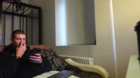 Snapshot of ryan_dozer chatting on 11/19/25, 07:30 RYAN DOZER online show from 11/19/25, 07:30