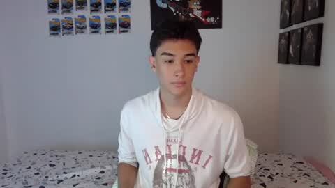 Snapshot of ryan_valentine17 chatting on 07/05/26, 08:05 ryan online show from 07/05/26, 08:05