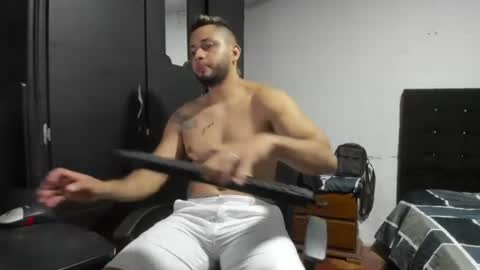 ryan_xc1 online show from 07/11/26, 04:26