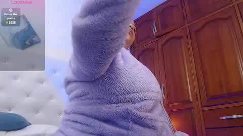 Hanna  online show from 02/19/25, 02:12