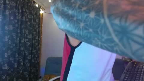 Snapshot of ryann_blue_ chatting on 12/20/24, 02:41 Ryan Blue ig ryannblue online show from 12/20/24, 02:41