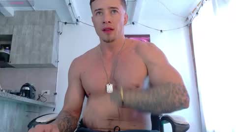 Snapshot of ryann_blue_ chatting on 09/13/25, 07:02 Ryan Blue ig ryannblue online show from 09/13/25, 07:02