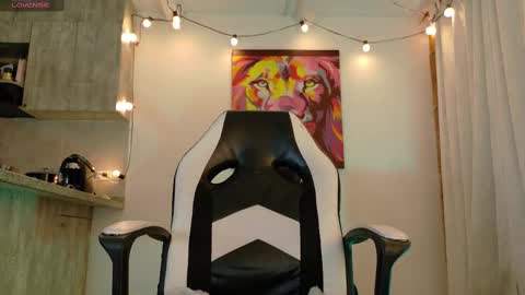 Snapshot of ryann_blue_ chatting on 09/29/25, 11:20 Ryan Blue ig ryannblue online show from 09/29/25, 11:20