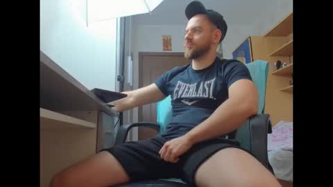 Ryanstone  online show from 11/12/25, 05:41