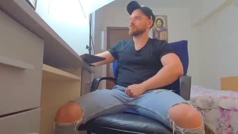 Snapshot of ryanstone_ chatting on 05/14/26, 06:31 Ryanstone online show from 05/14/26, 06:31