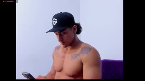 ryanwhite3 online show from 10/25/25, 12:51