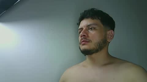 Snapshot of ryl_ chatting on 12/15/25, 03:11 Ryl online show from 12/15/25, 03:11