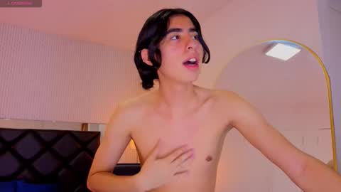 Snapshot of ryo_fem chatting on 11/21/25, 08:29 Ryo online show from 11/21/25, 08:29