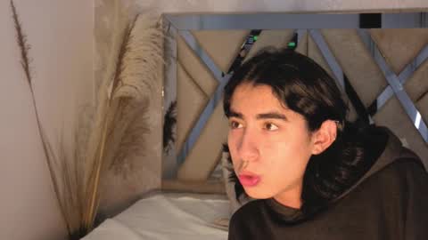 Snapshot of ryo_fem chatting on 11/29/25, 09:12 Ryo online show from 11/29/25, 09:12