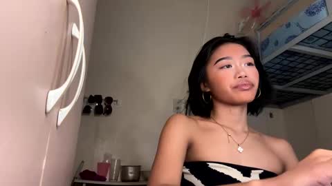 Snapshot of ryza_sweet chatting on 01/11/25, 06:54 ryza_sweet online show from 01/11/25, 06:54