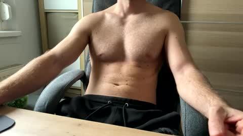 Snapshot of rza09777 chatting on 11/15/25, 12:45 RZA09 online show from 11/15/25, 12:45