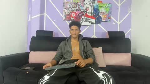 s_d_b_hot online show from 04/05/26, 07:44