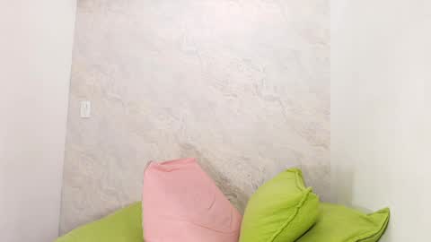 Snapshot of s_sofia_ chatting on 12/29/24, 07:11 s_sofia_ online show from 12/29/24, 07:11